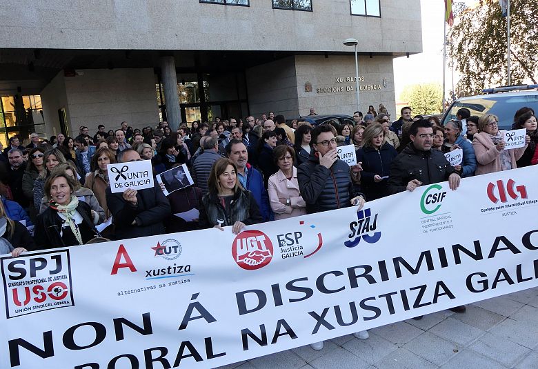 17-11-16 ProtestaXustizaVigo01.JPG